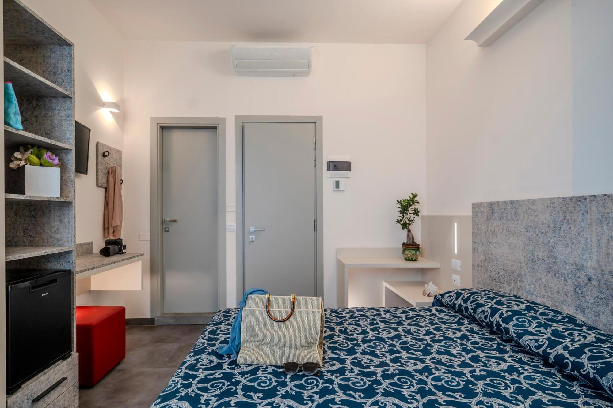 Hotel 2000 Rimini Exteriör bild