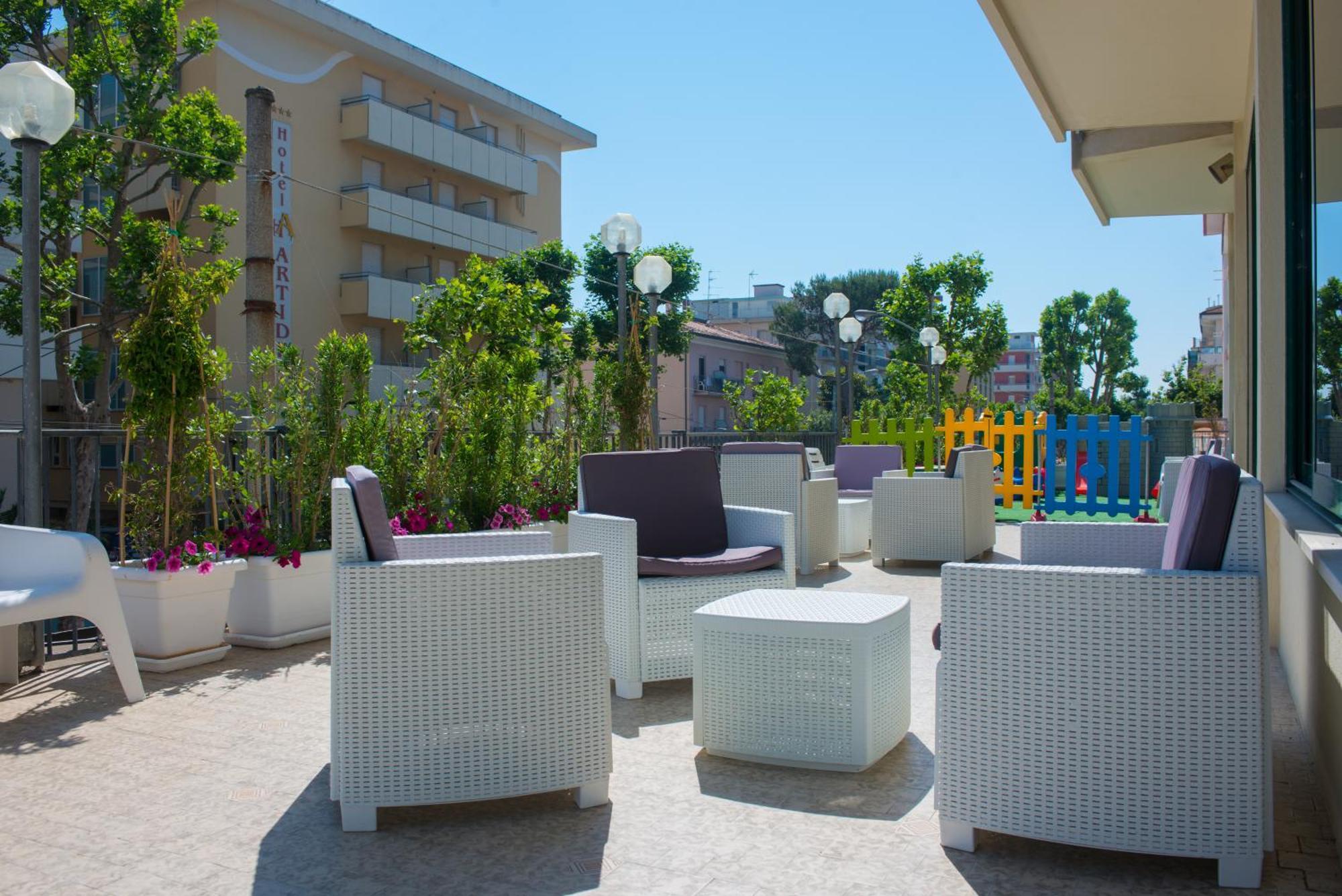 Hotel 2000 Rimini Exteriör bild