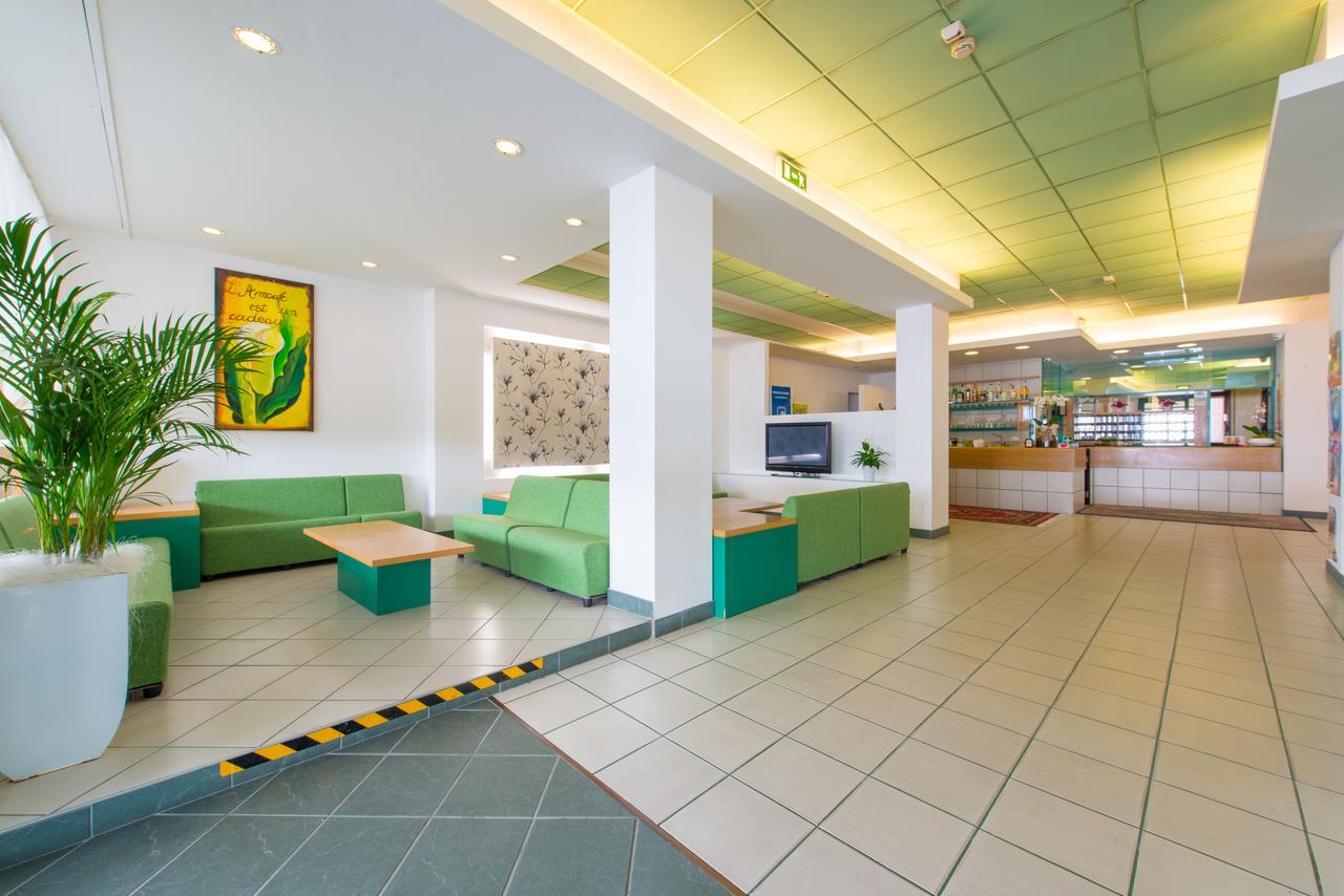 Hotel 2000 Rimini Exteriör bild